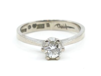 Ring Vitguld 18K Ø17,25 med diamant 1xca0,48ct