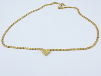Collier med integrerat hänge Guld 23K 15,2g Längd 42cm Bredd 3mm