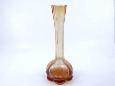 Vas i bärnstensfärgat glas, Made in Sweden, höjd: 22,5cm