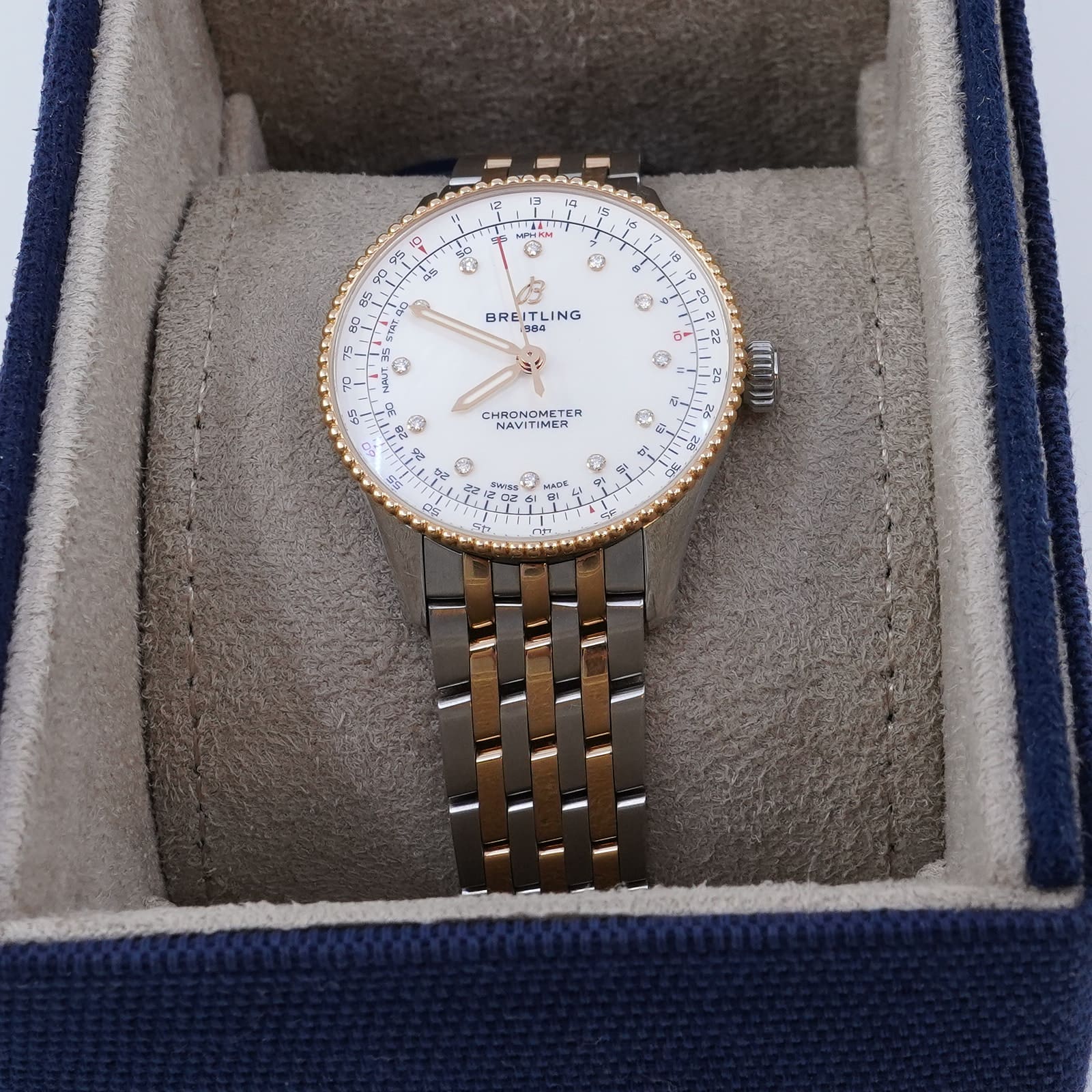 Armbandsur Breitling Navitimer 36, Automatisk, Stål/Roséguld, Boett 36mm, Urtavla i pärlemor, Diamantindex