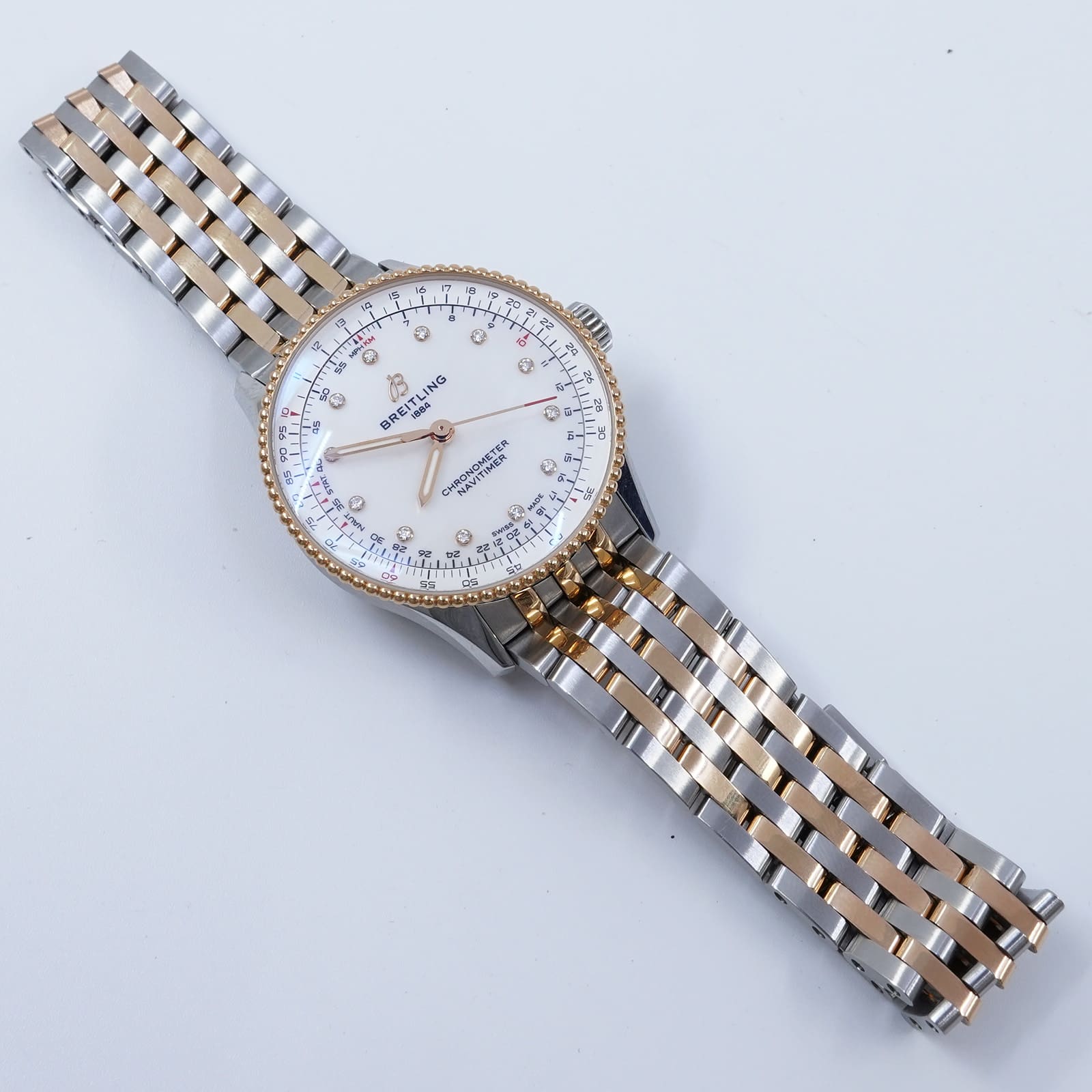 Armbandsur Breitling Navitimer 36, Automatisk, Stål/Roséguld, Boett 36mm, Urtavla i pärlemor, Diamantindex