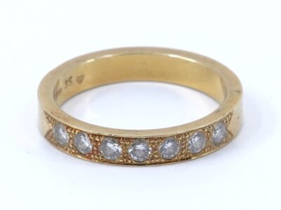 Ring med diamanter 7xca0,03ct 18K 3,9g Ø16,5mm