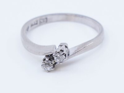 Ring Vitguld med diamanter 18K 2,7g Ø16½