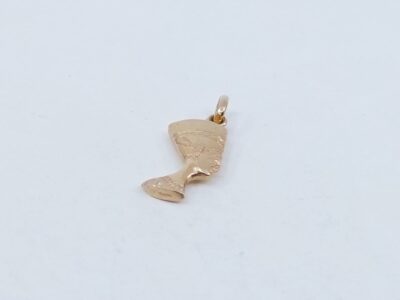 Hänge Nefertiti Guld