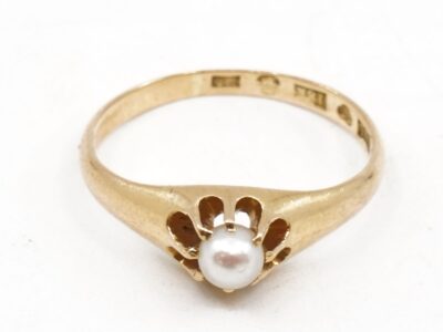 Ring med pärla 18K 2,4g Ø16