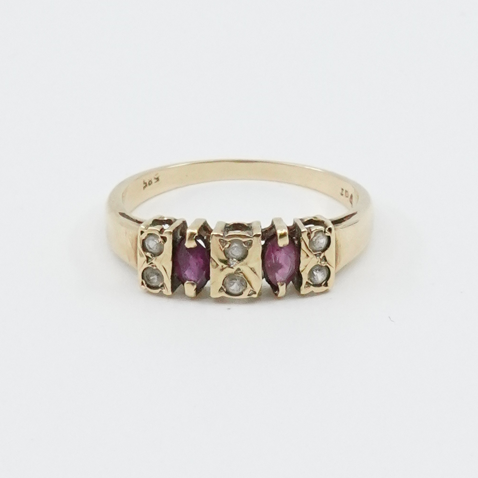 Ring Guld med stenar