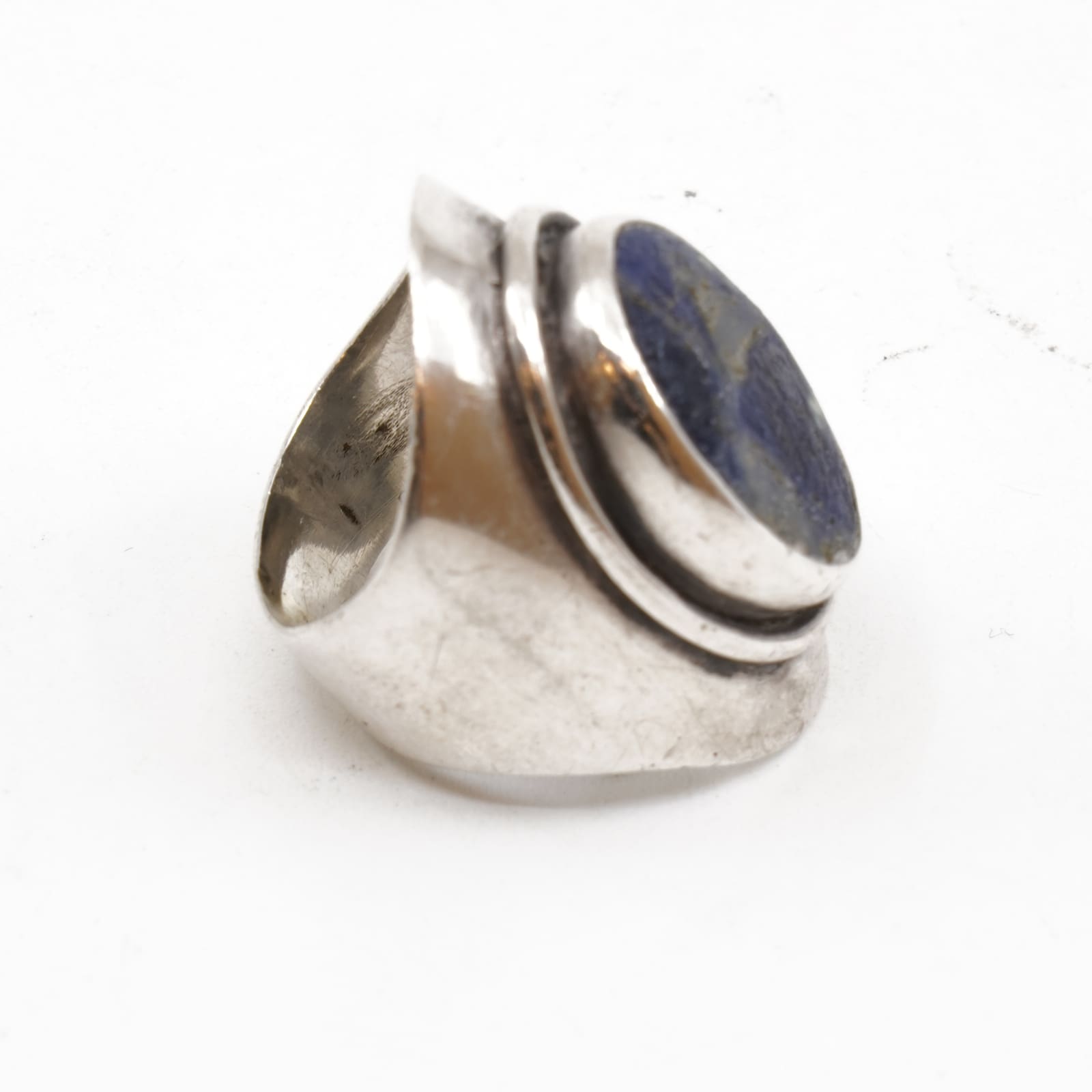 Ring ostämplat silver med sten brv9,4g Ø14¾