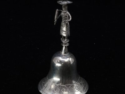 Bjällra / bordsklocka i silver S830