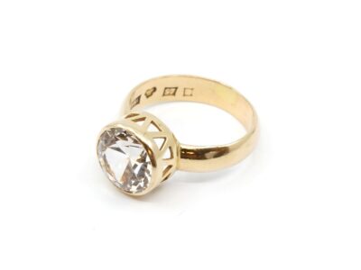 Ring Guld 18K Med vit sten
