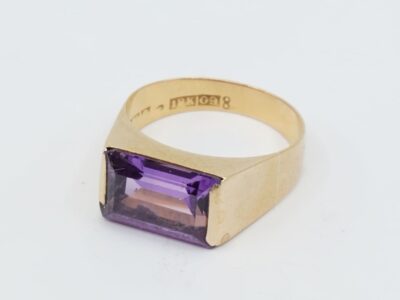 Ring Guld 18K Med lila sten