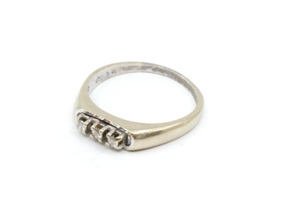 Ring Vitguld 18K Med diamanter