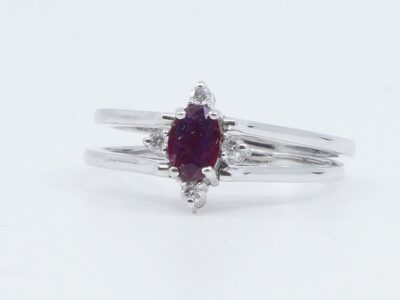 Ring Vitguld med stenar och diamanter