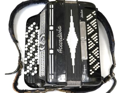 Dragspel Accordiola Super Cassotto med slitage