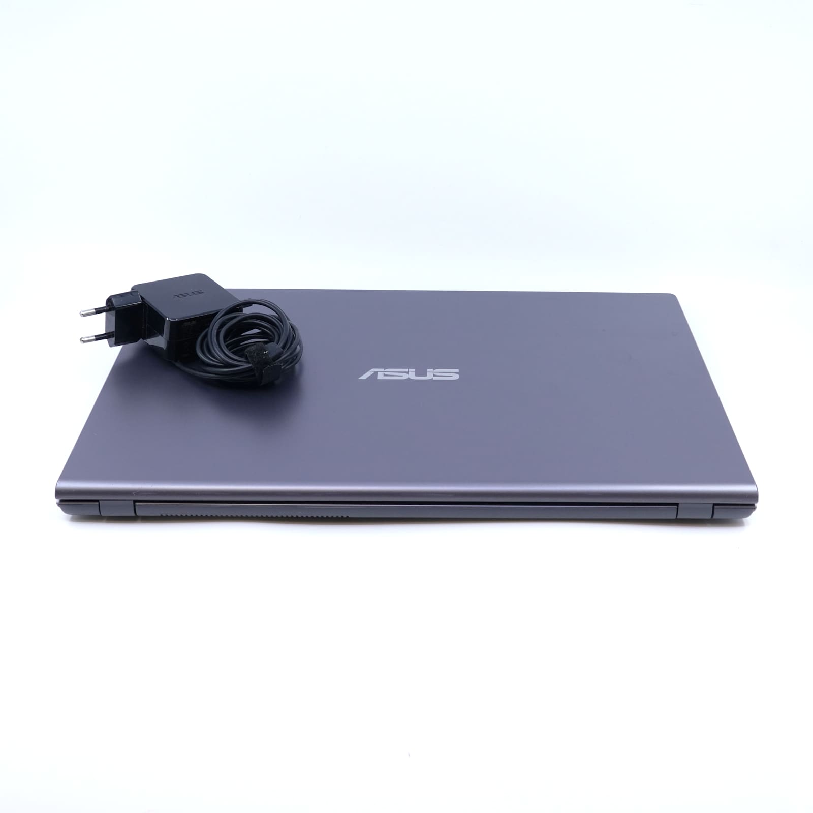 Laptop Asus R565E intel core i5-1135G7 8gb ram 11th gen