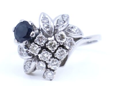 Ring Vitguld 18K 4,9g Ø17,75 med sten och dia