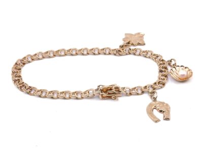 Armband Bismarck Guld 9,7g Längd 18,5cm Med berlocker