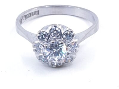 Ring vitguld 18K 3,7g Ø17mm med diamanter 1xca0,47ct