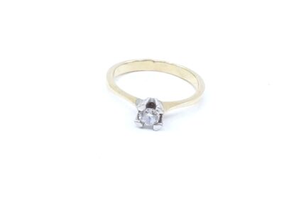 Ring Guld 14K brv. 2,3g Ø17, sten