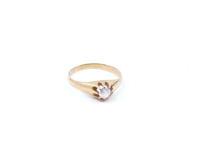 Ring Guld 18K brv. 2,8g Ø17, sten