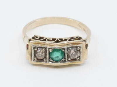 Ring Guld med sten och Diamanter 2xca0,15ct
