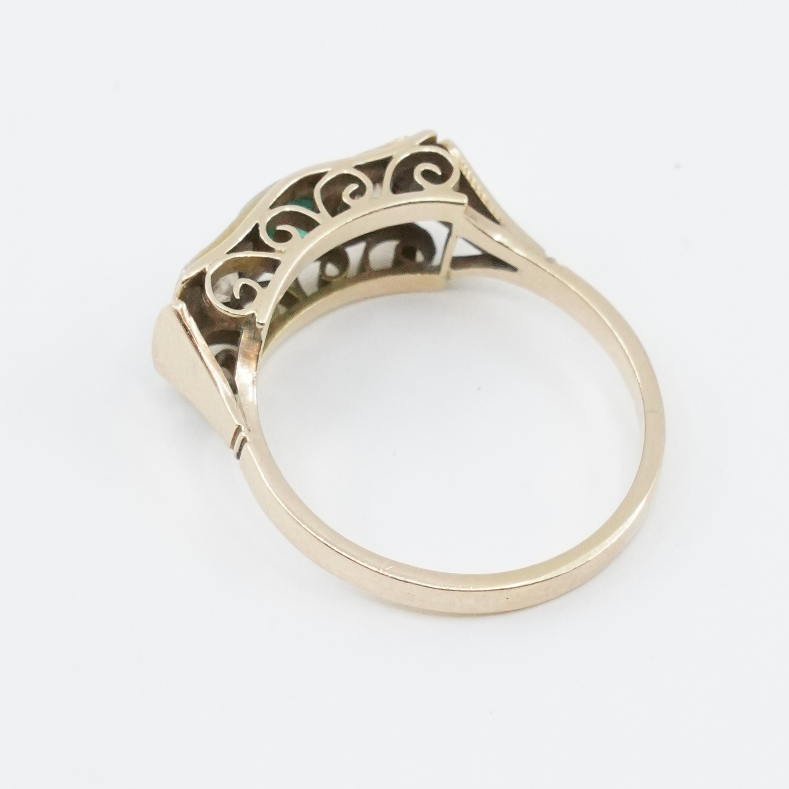 Ring Guld med sten och Diamanter 2xca0,15ct