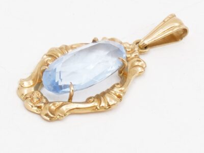 Hänge/berlock Guld 18K brv2,8g
