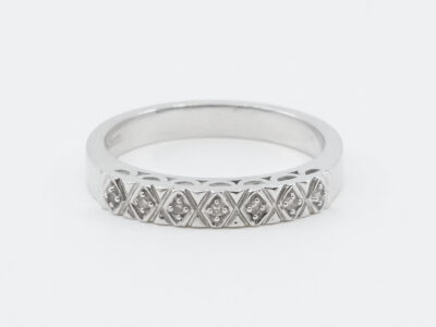 Ring Vitguld med Diamanter (7xca0,005ct)