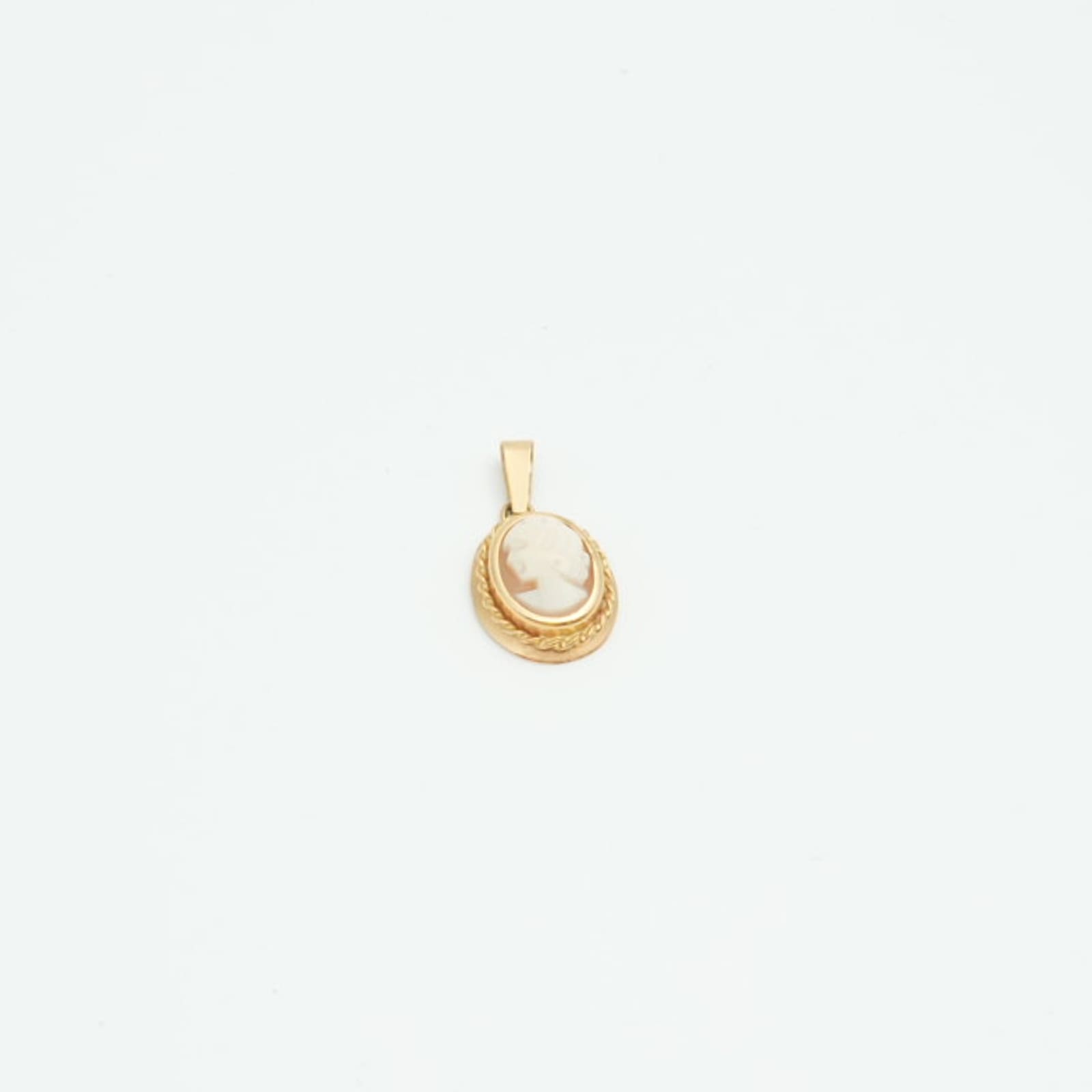 Hänge Camé 18K 0,97g Bredd 11mm Höjd 20mm