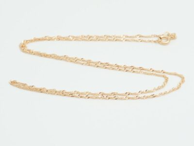 Halskedja Singapore Guld 18K 1,3g Längd 41,5cm Bredd 1,3mm