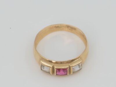 Ring, stenar Guld 18K brv. 1,8g