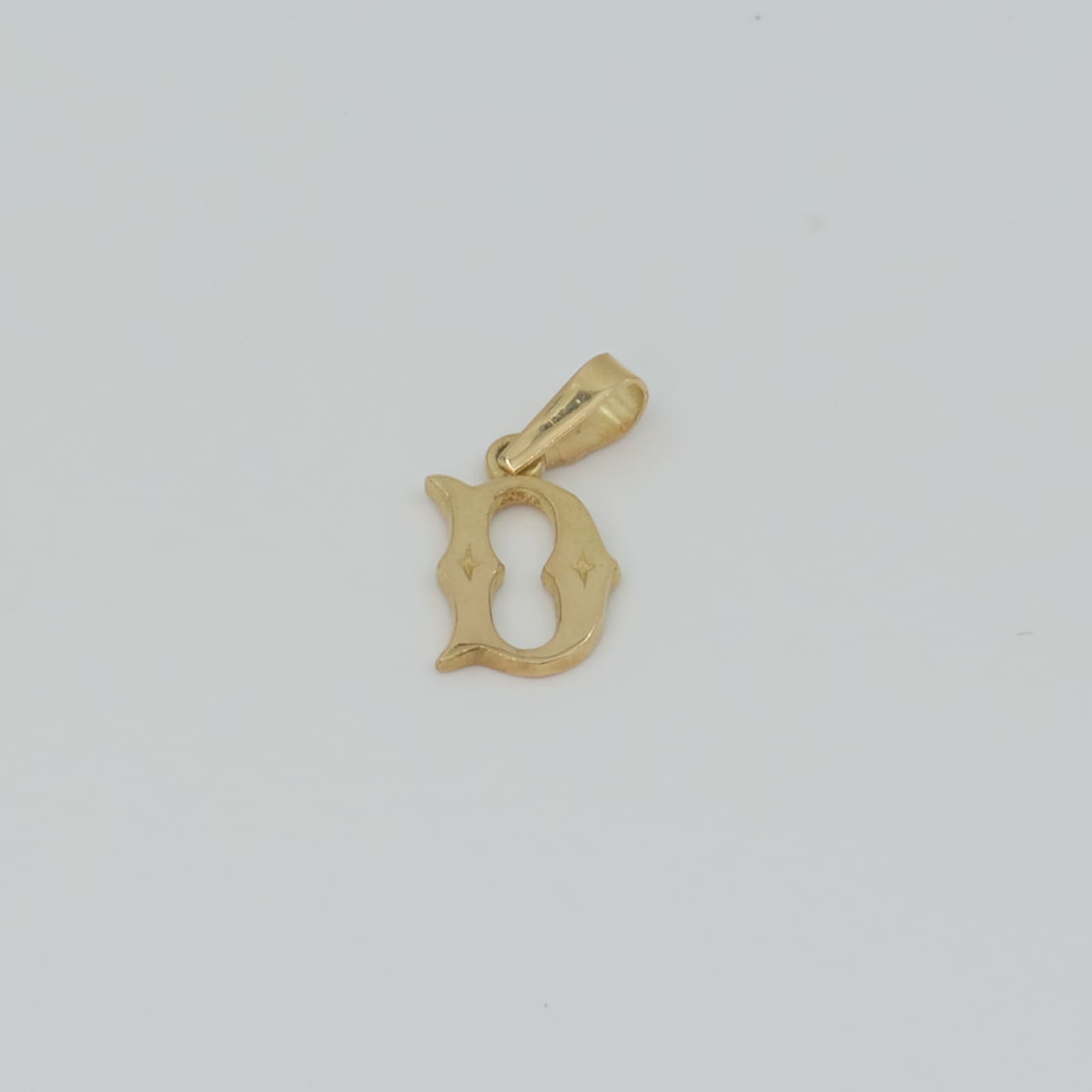 Hänge "D" Guld 18K 1,3g