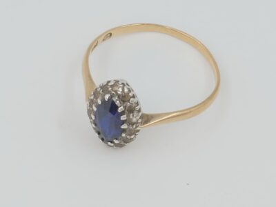 Ring med stenar Guld 18K brv 1,5g Ø17,5