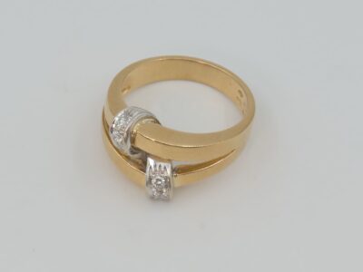 Ring med diamanter