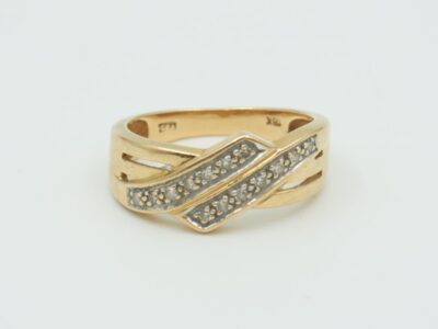 Ring med diamanter 18K 4,90g Ø17¼