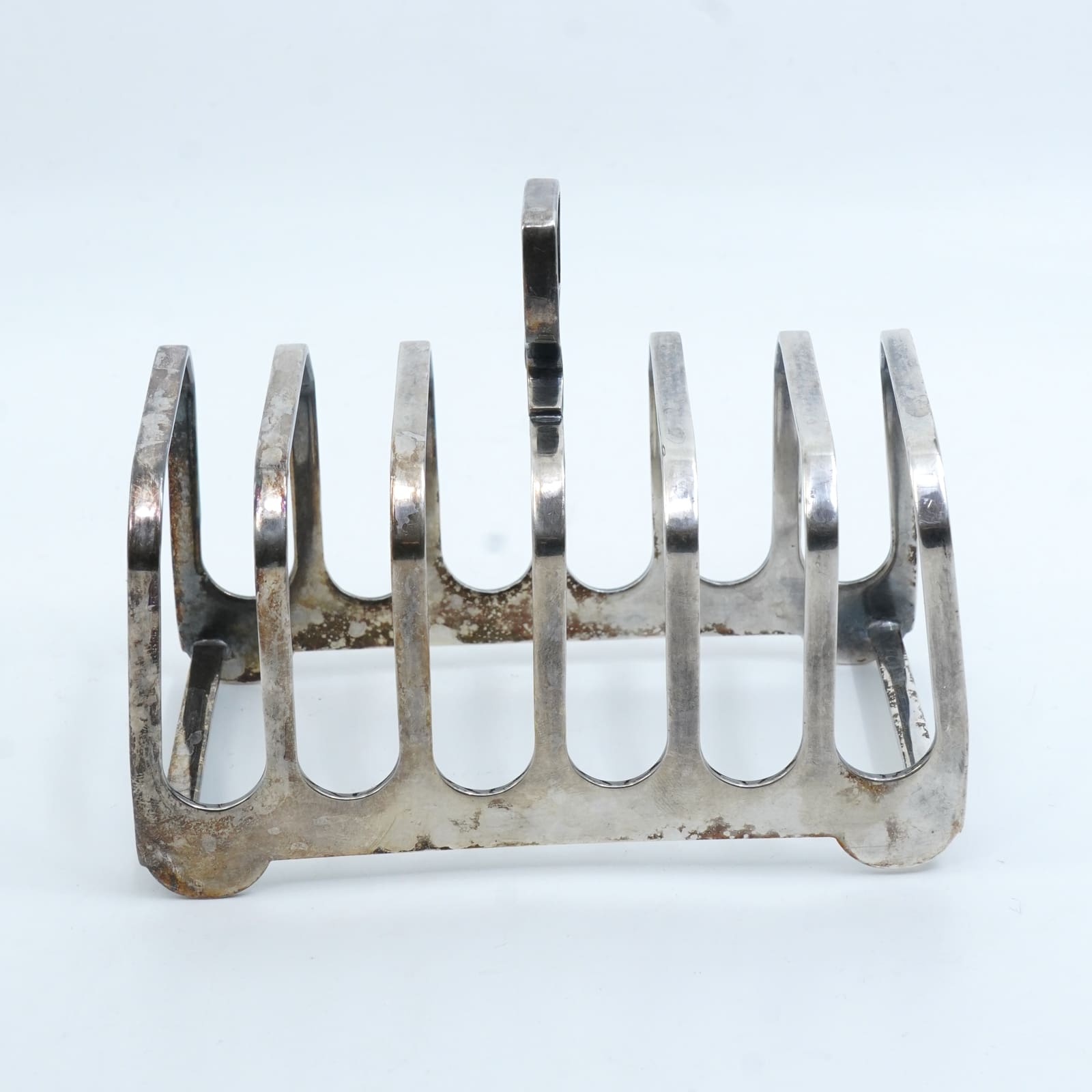 Toastställ i oädel metall