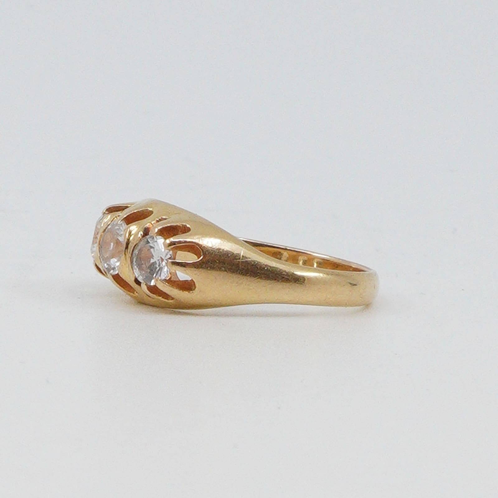 Ring 18K Ø18 med stenar