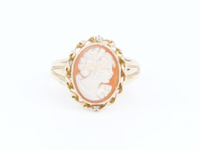 Ring 18K Ø19 med Camé och diamanter