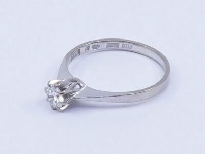 Ring Vitguld 18K