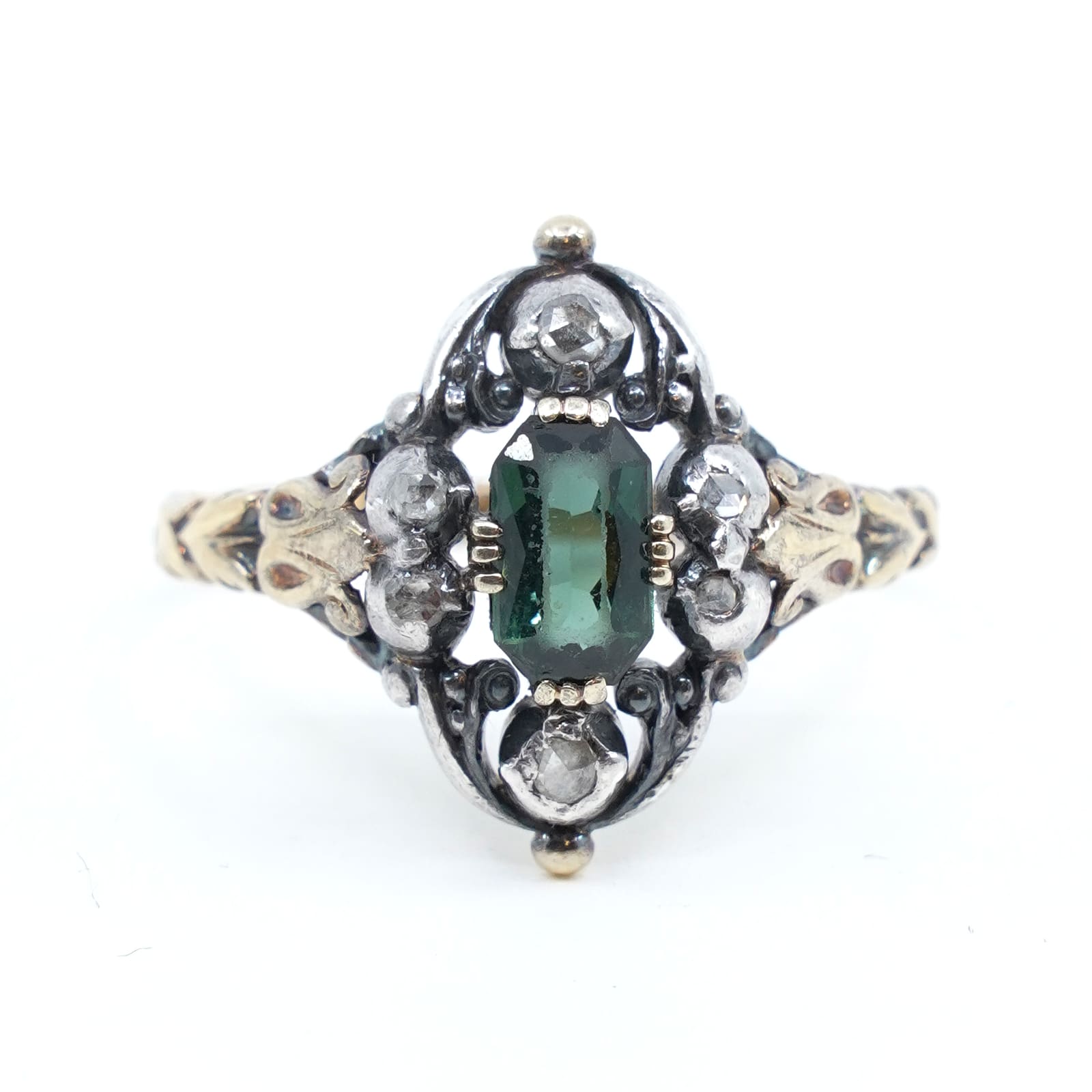 Ring Guld 18K 4,0g Ø19,5 med diamanter
