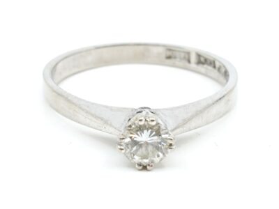 Ring Vitguld 18K Ø16,75 med diamant 1xca0,36ct