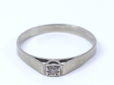 Ring vitguld 18K med diamant