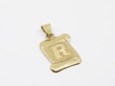 Hänge bokstaven "R"