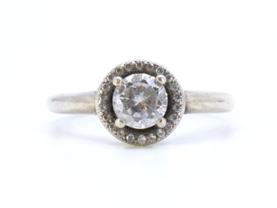 Ring med stenar