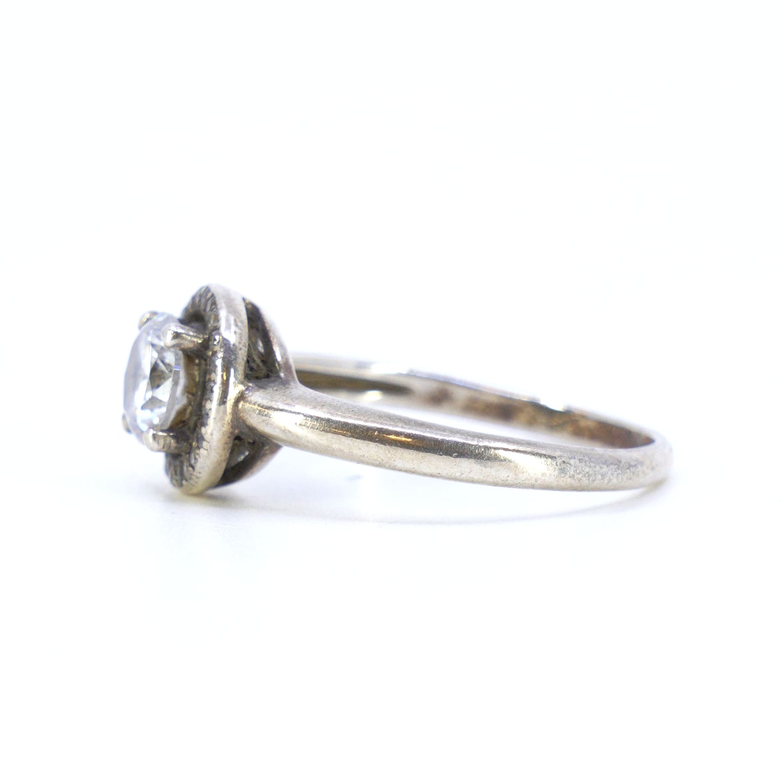 Ring med stenar