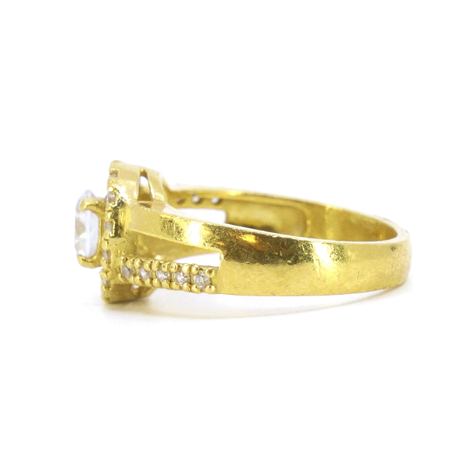 Ring med stenar