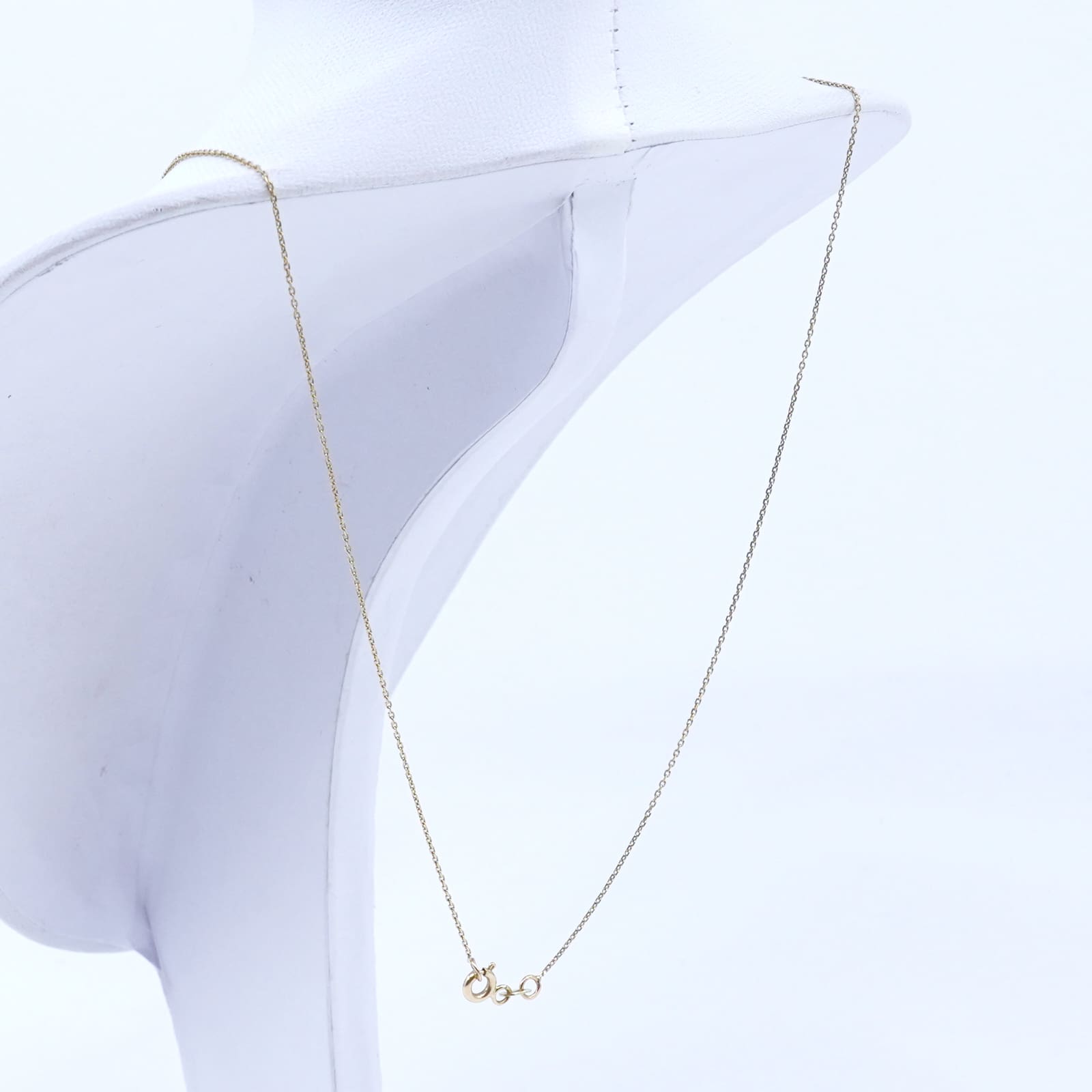 Halskedja med hänge med stenar höjd 12mm 14K 1,5g Längd 46cm Bredd 1mm
