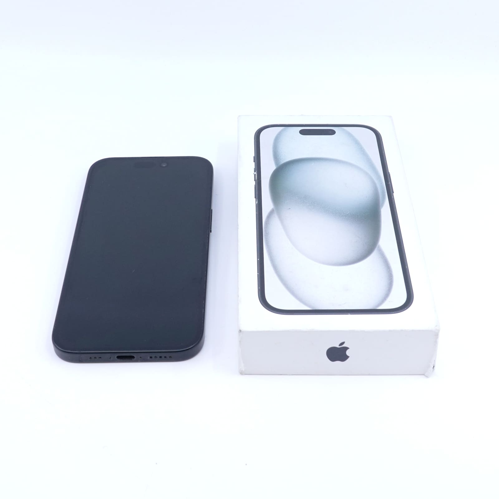 Mobiltelefon Apple Iphone 15 128GB batteri hälsa 94%