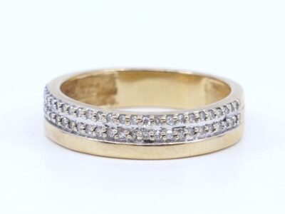 Ring med diamanter