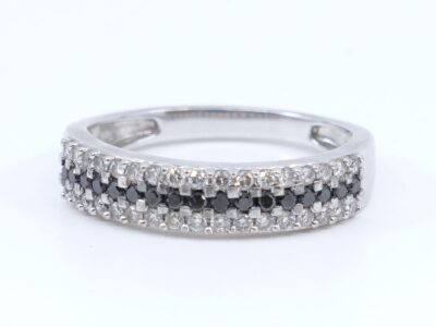 Ring Vitguld 18K 3,8g Ø18 med dia