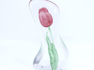 Glasstaty av Mats Jonasson Målerås Floral Fantasy Höjd 19cm